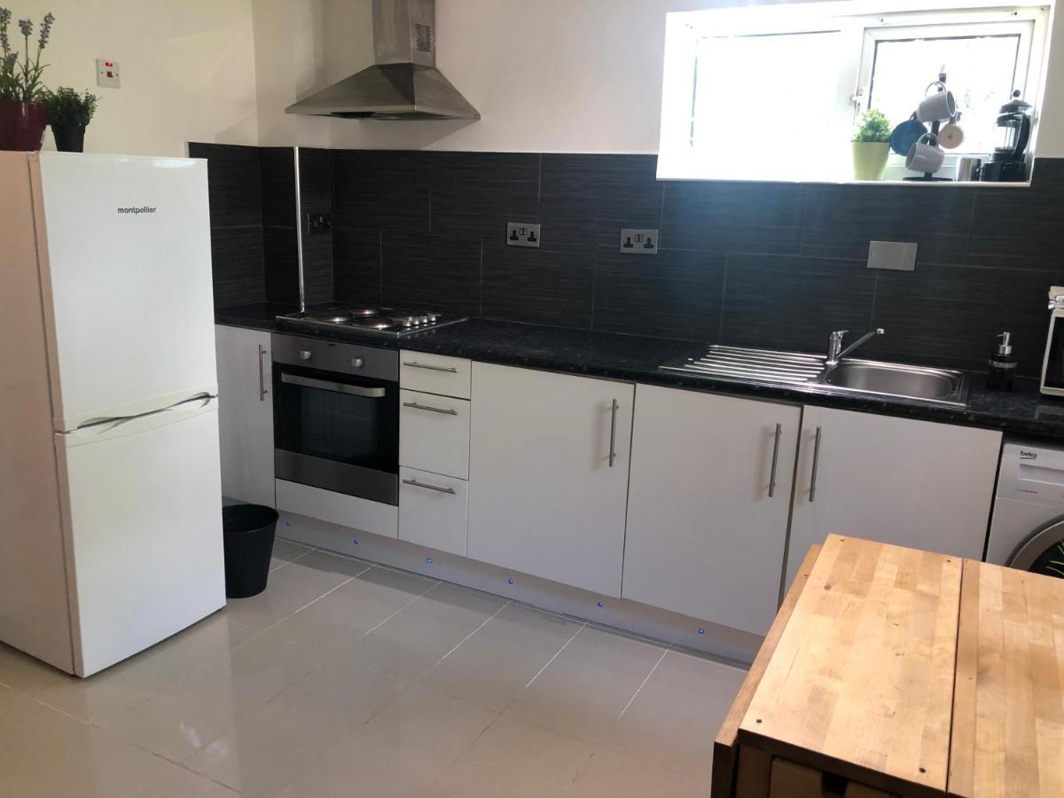 Cosy 2 Bedroom -heathrow Airport Apartment Hayes (Greater London)