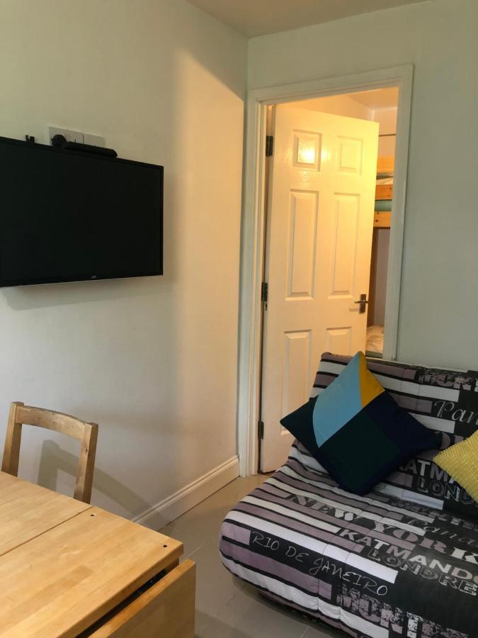 Cosy 2 Bedroom -heathrow Airport Hayes (Greater London)
